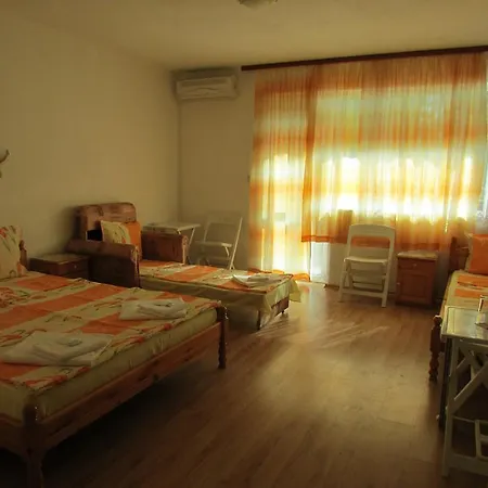 Sunhouse 2*