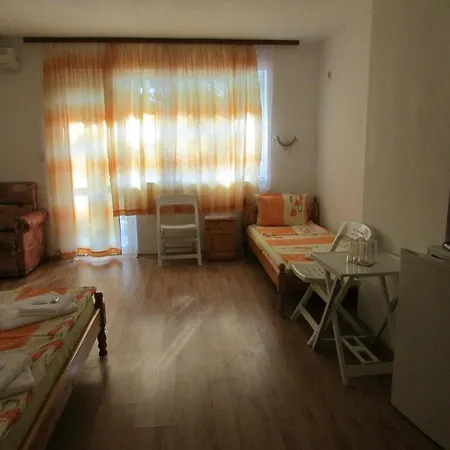 Sunhouse Pensión 4*