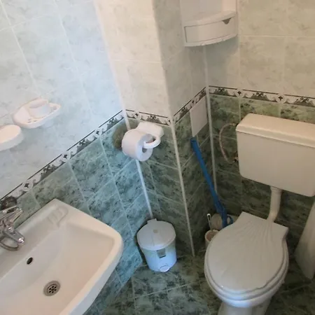 Sunhouse Pensionat 3*